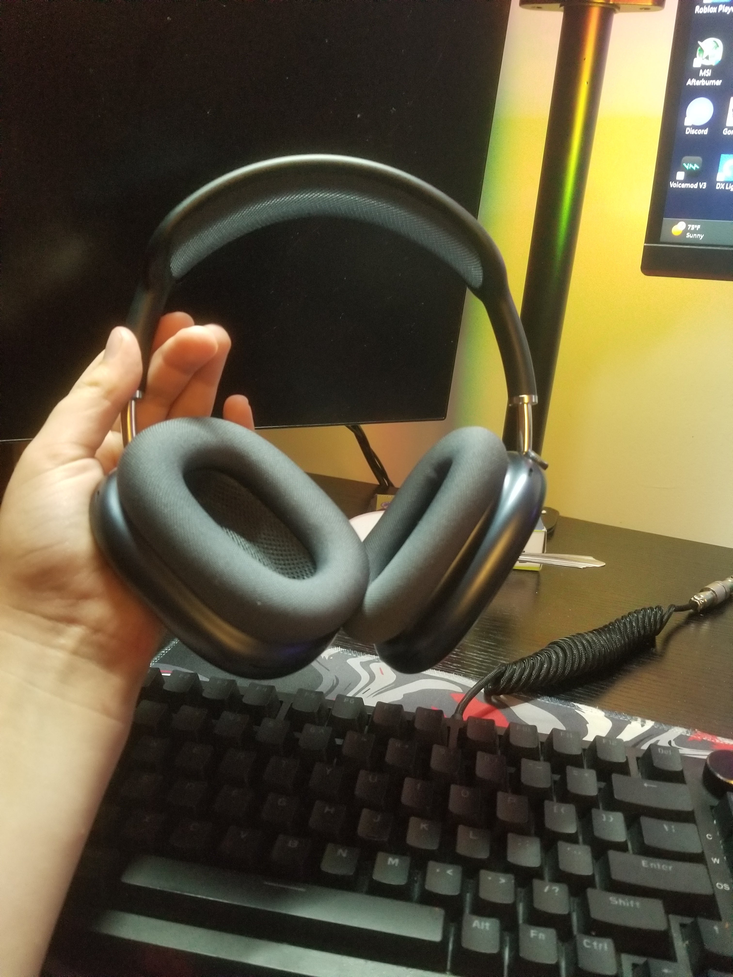 AirPods Max vendor