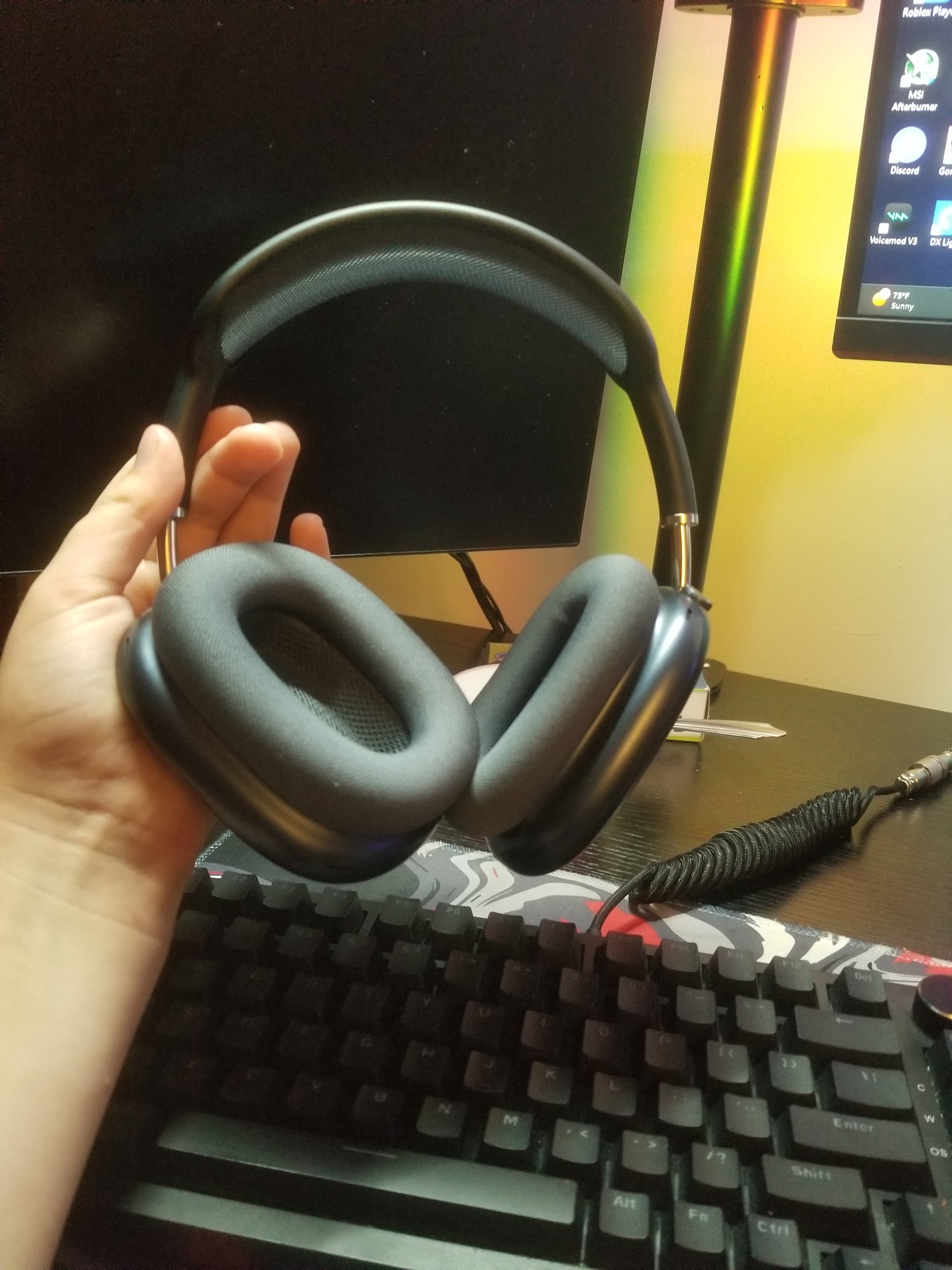 AirPods Max vendor